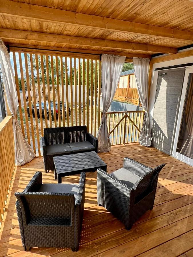 Villa Family Grand De Luxe Mobilhome Селце Экстерьер фото