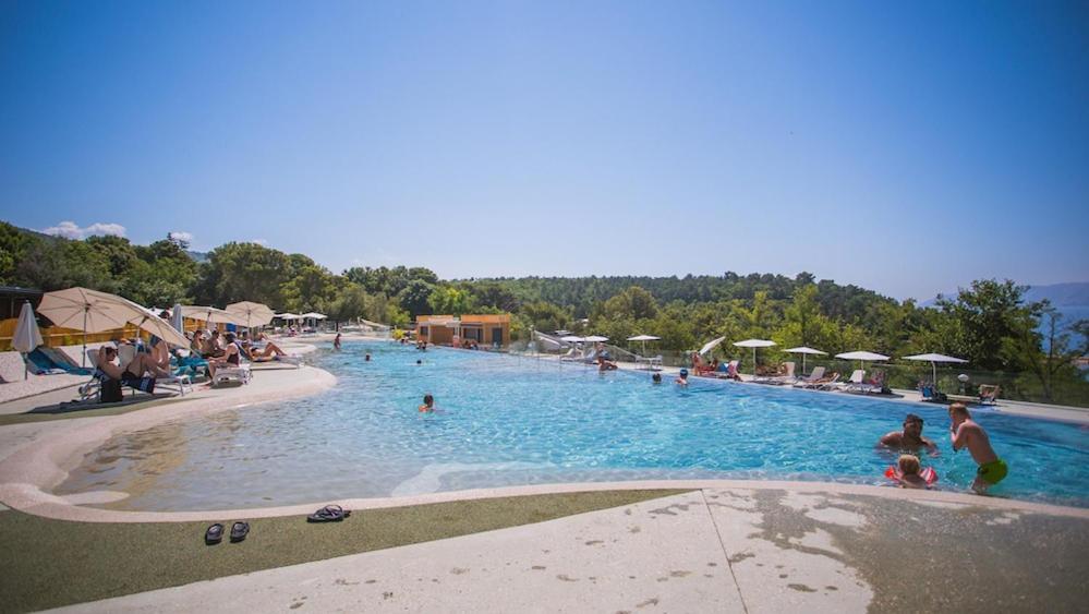 Villa Family Grand De Luxe Mobilhome Селце Экстерьер фото